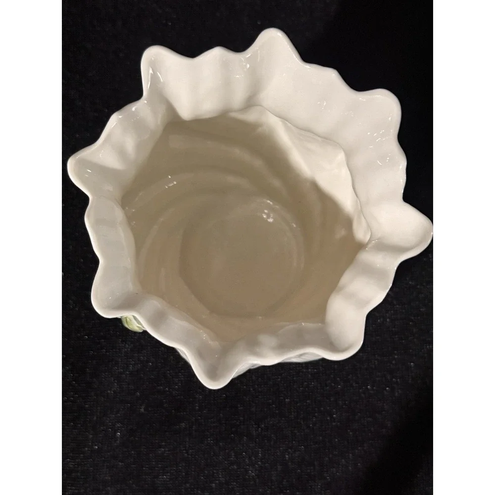 Belleek Carlingford Cache Twisted Planter Ruffled Edge Flower‎ Ireland Blk Stamp